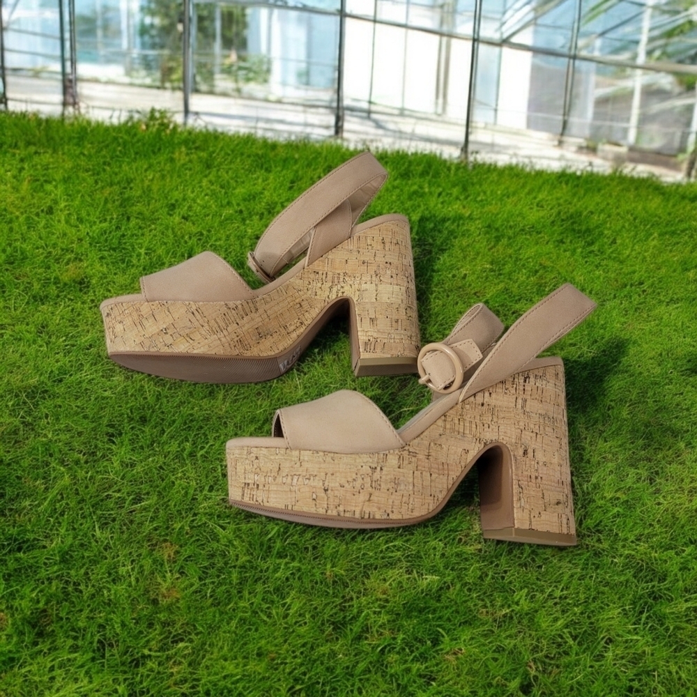 Y. Not? Women's size 8M Beige cork wedged strappy heels. SEE Pics - Picture 11 of 12